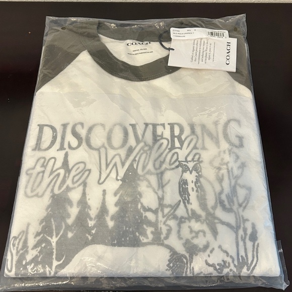 NWT COACH Wild Raglan Crewneck Long Sleeve T-Shirt |Size Medium - Picture 5 of 6
